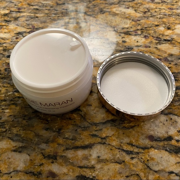 Josie Maran Creamy Oil Cleansing Balm Treatment - Picture 3 of 6